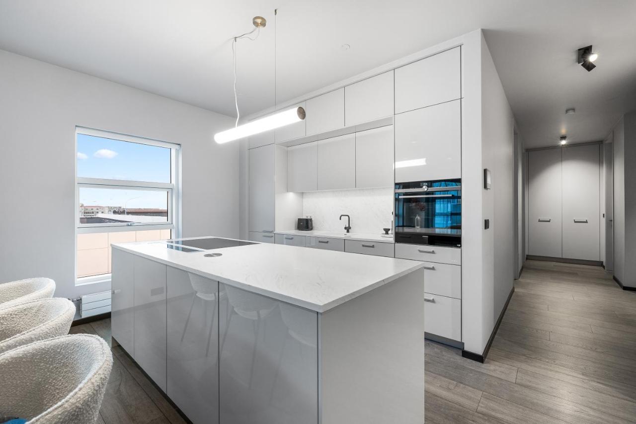 Harbour Lux 3Br & 2Ba In The Heart Of The City With Free Parking 레이캬비크 외부 사진